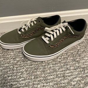 Adorable Cheetah Stripe Vans